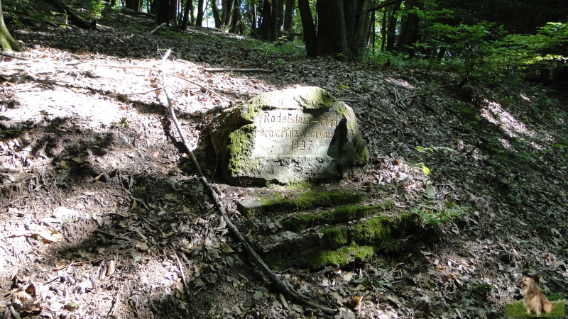 Ritterstein Nr. 299-4b Rödelstein-Pfad erb. v. Pfälz. Wald-Verein 1927.JPG - Ritterstein Nr.299 Rödelstein-Pfad erb. v. Pfälz. Wald-Verein 1927